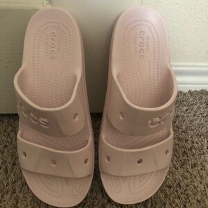 Women’s crocs